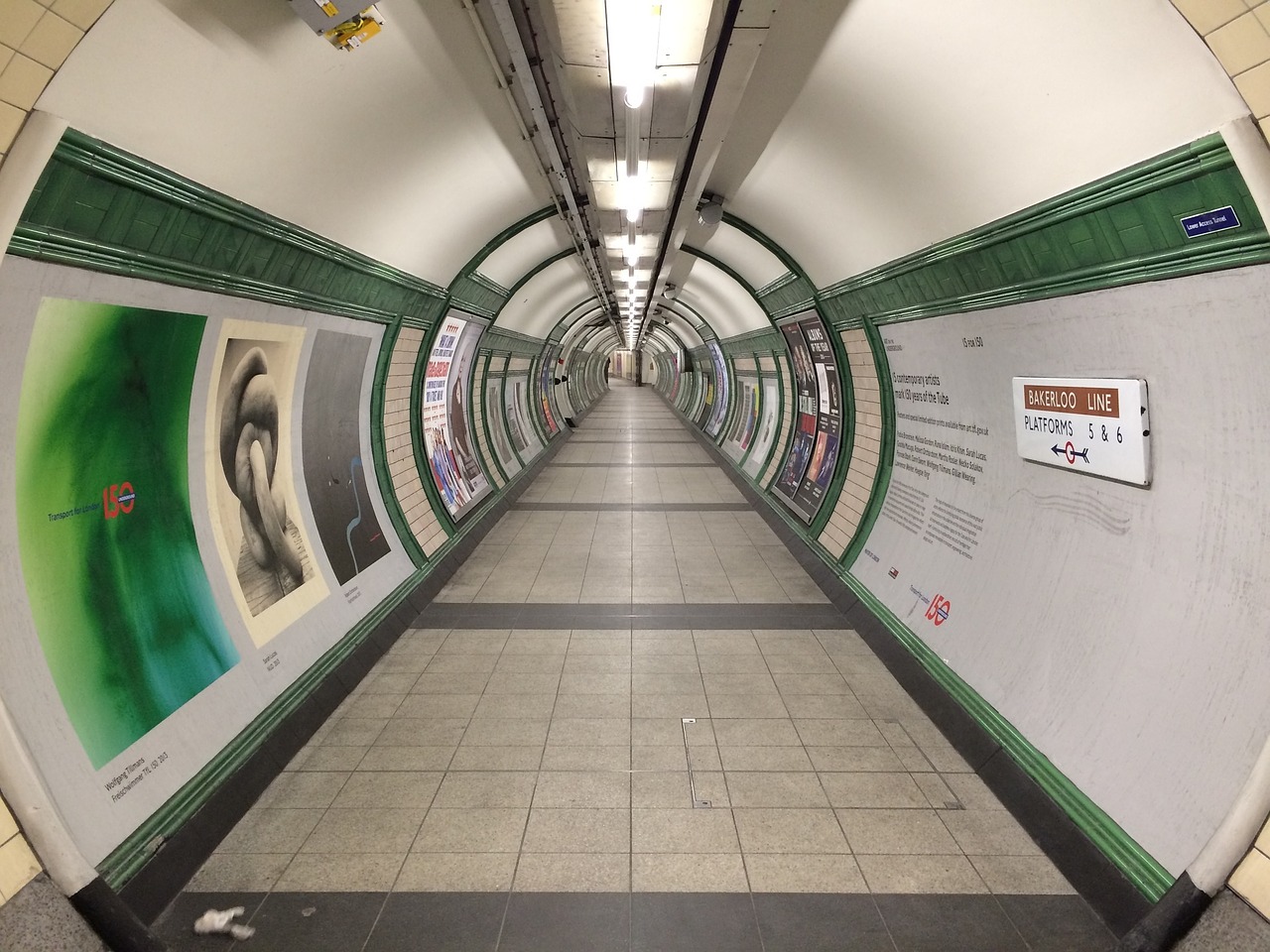 Image - train station corridor subway