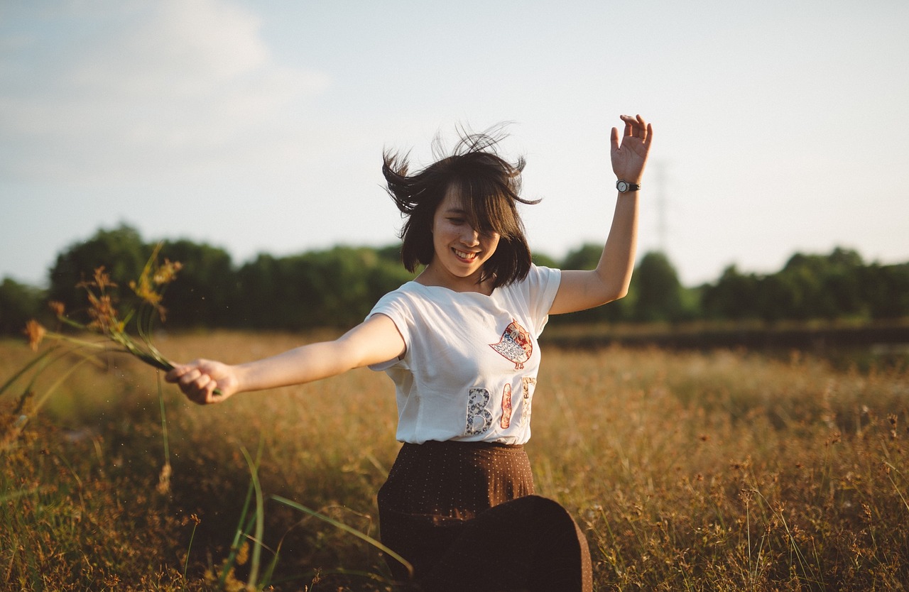 Image - girl smile smiling happy fields