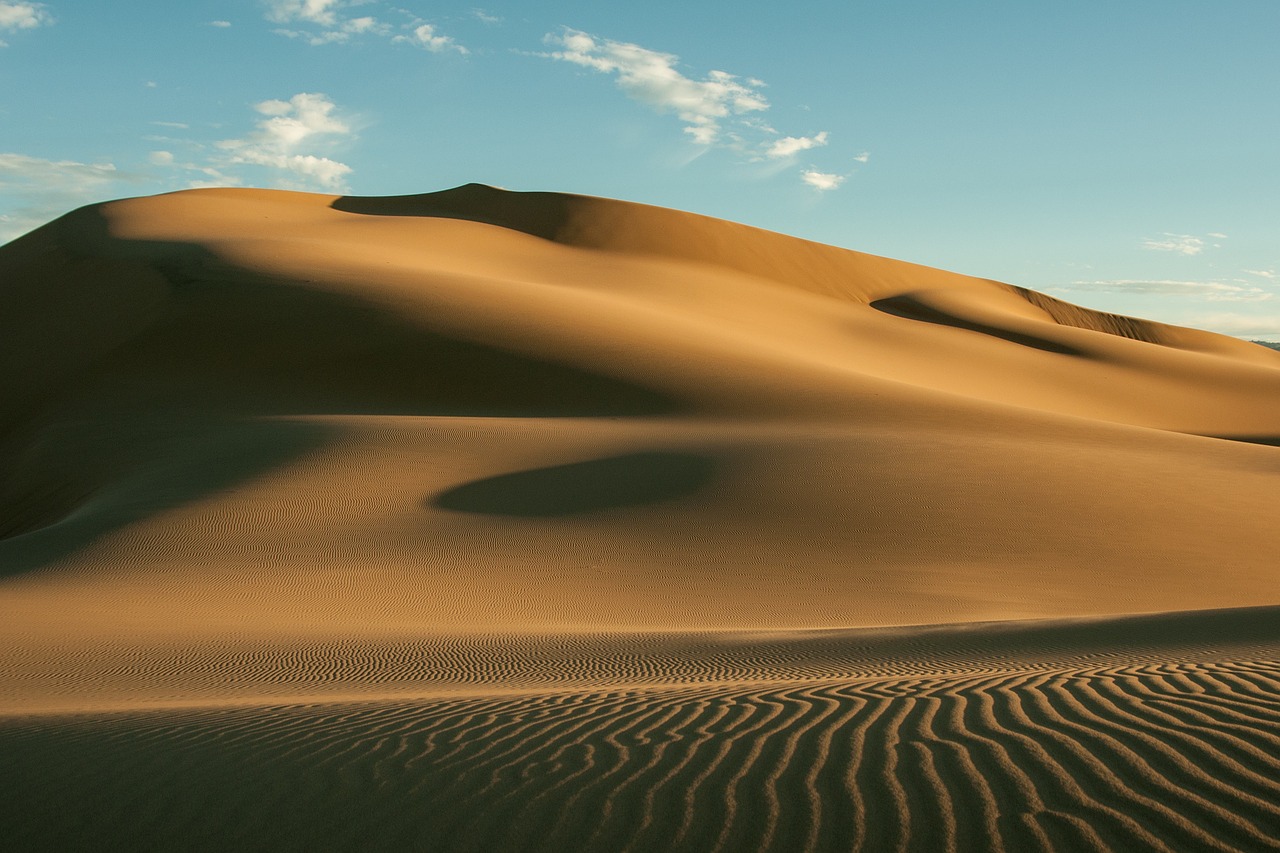 Image - gobi desert hot sand dune mongolia