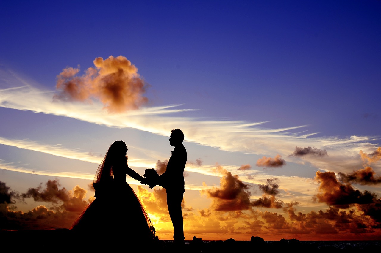 Image - maldives sunset wedding bride