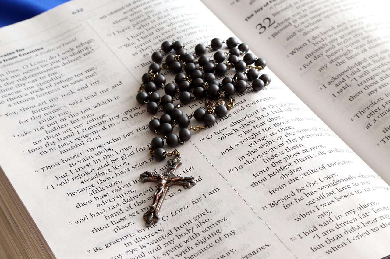 Image - rosary bible cross book