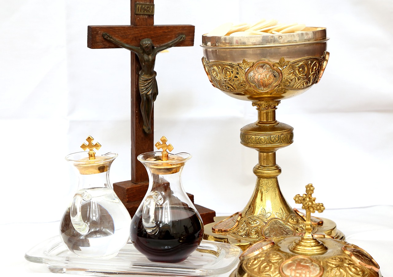 Image - cross crucifix chalice wine water