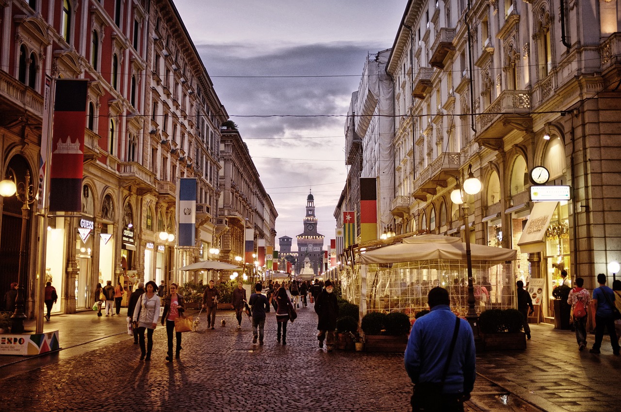 Image - city centre street milan italy