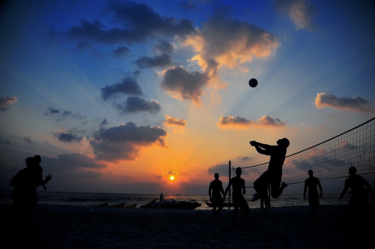 Image - volleyball game beach sunset