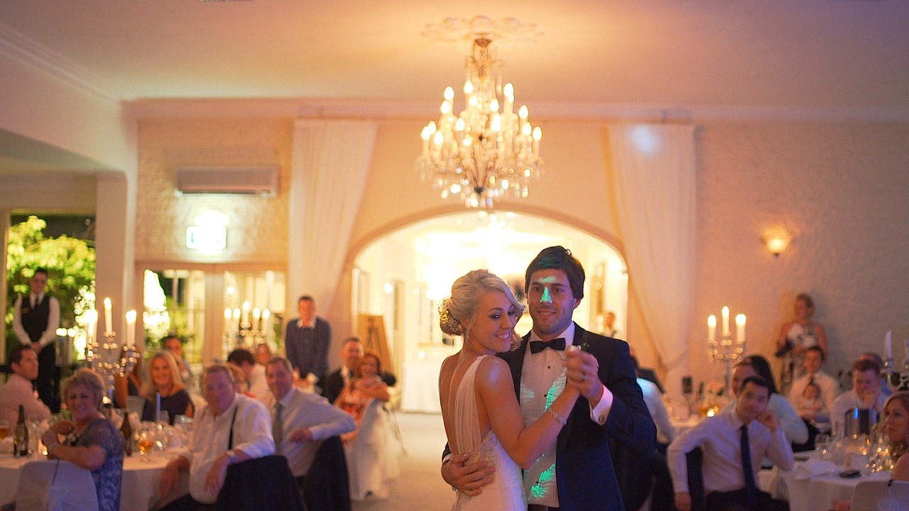 Image - wedding couple groom bride dance