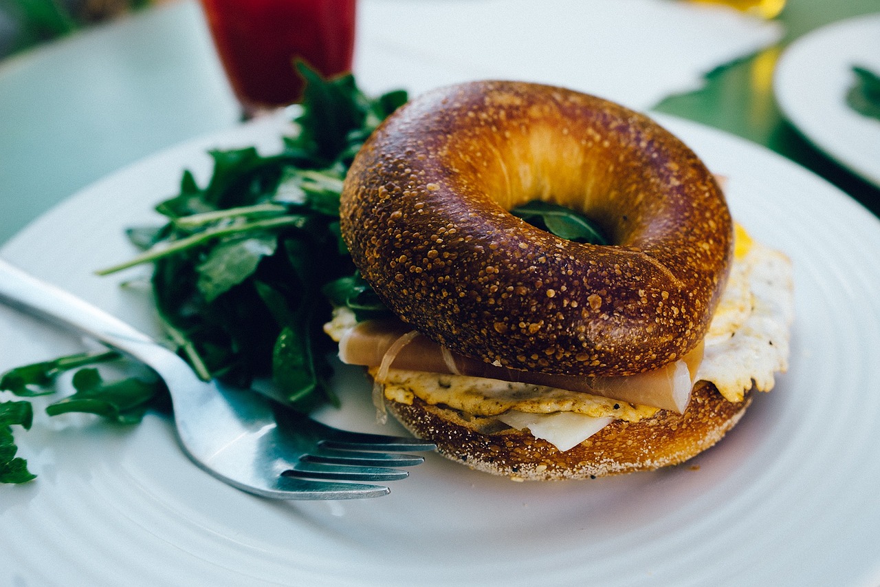 Image - breakfast bagel ham egg sandwich