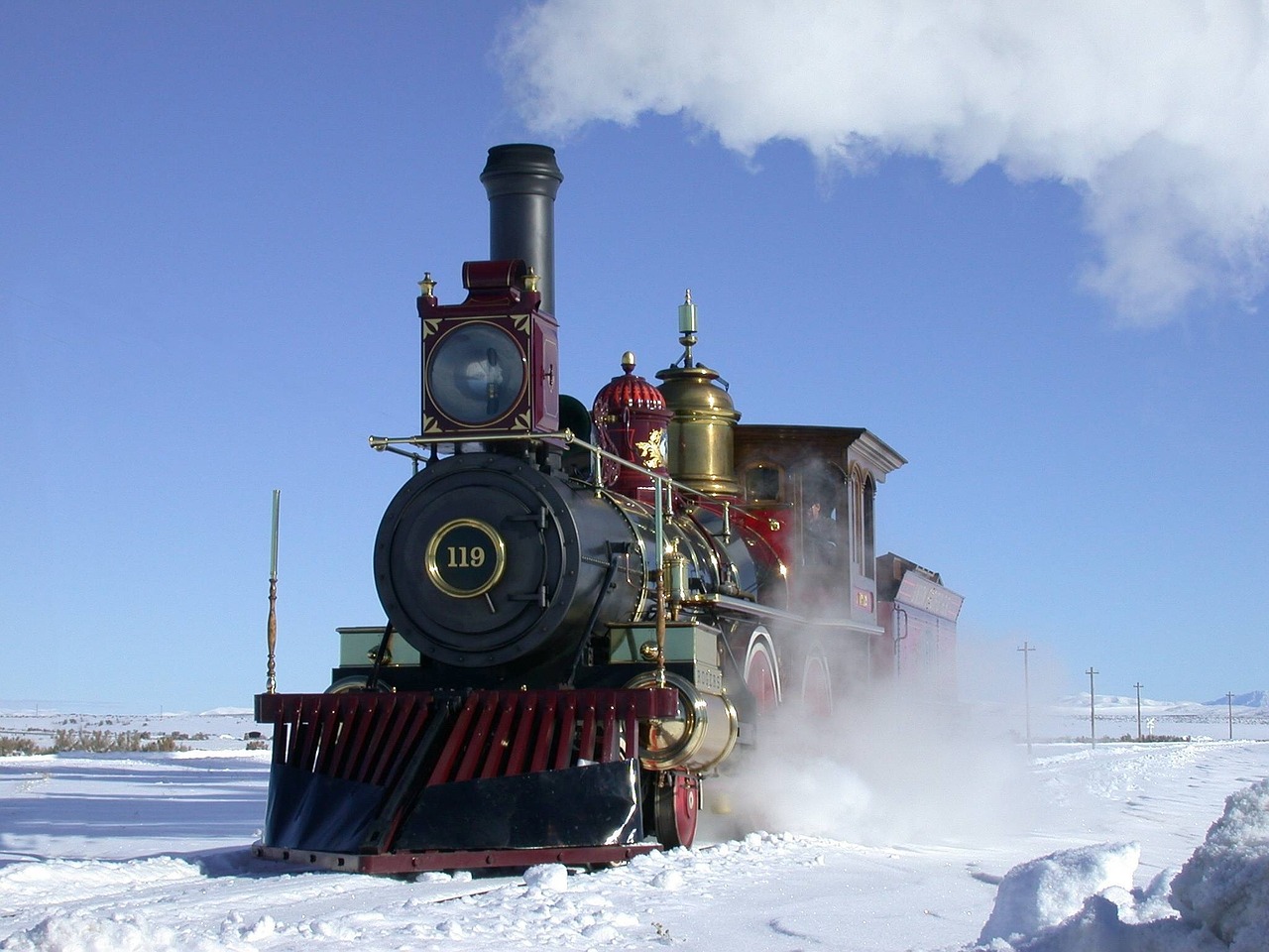Image - steam locomotive snow winter