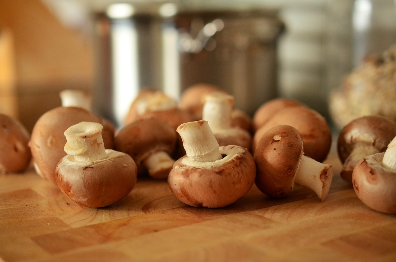 Image - mushrooms brown mushrooms cook eat