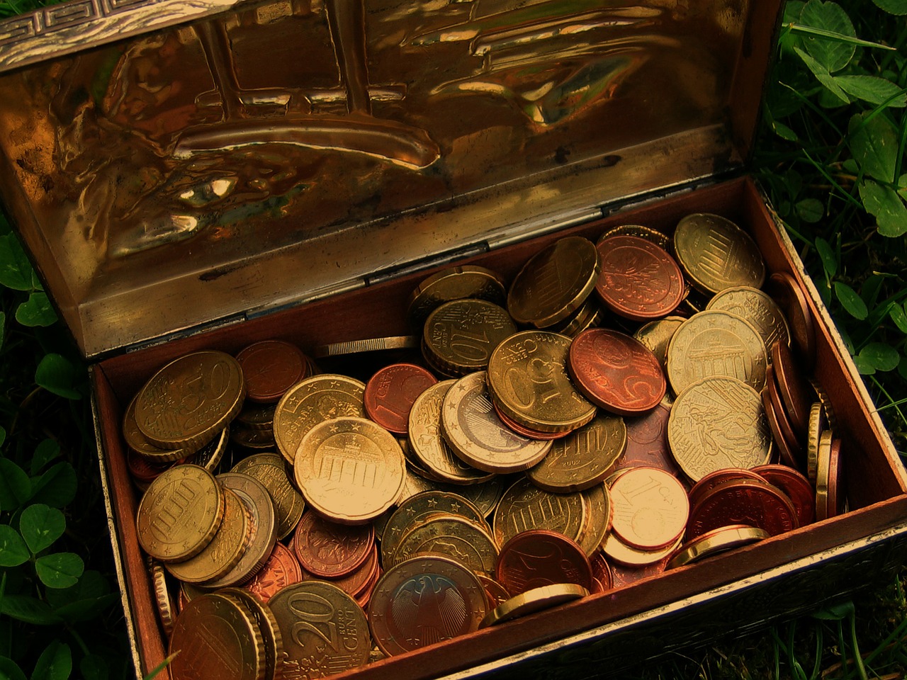 Image - treasure treasure chest euro coins