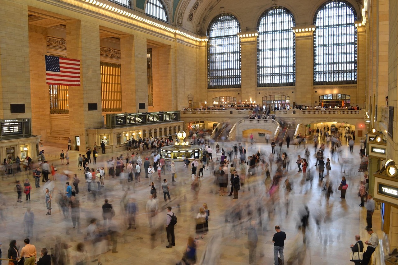 Image - grand central station new york train