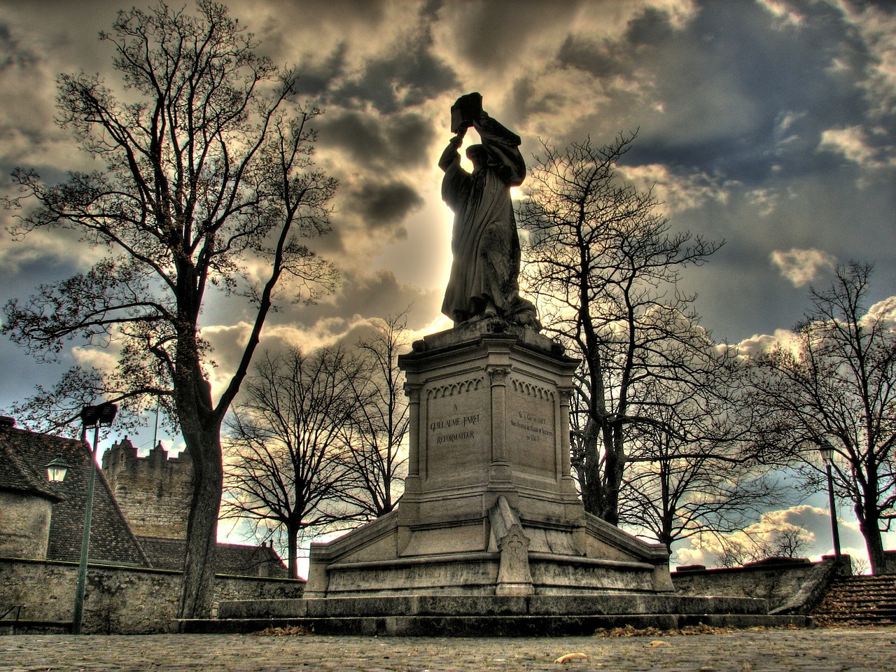 Image - statue urban sky clouds evening