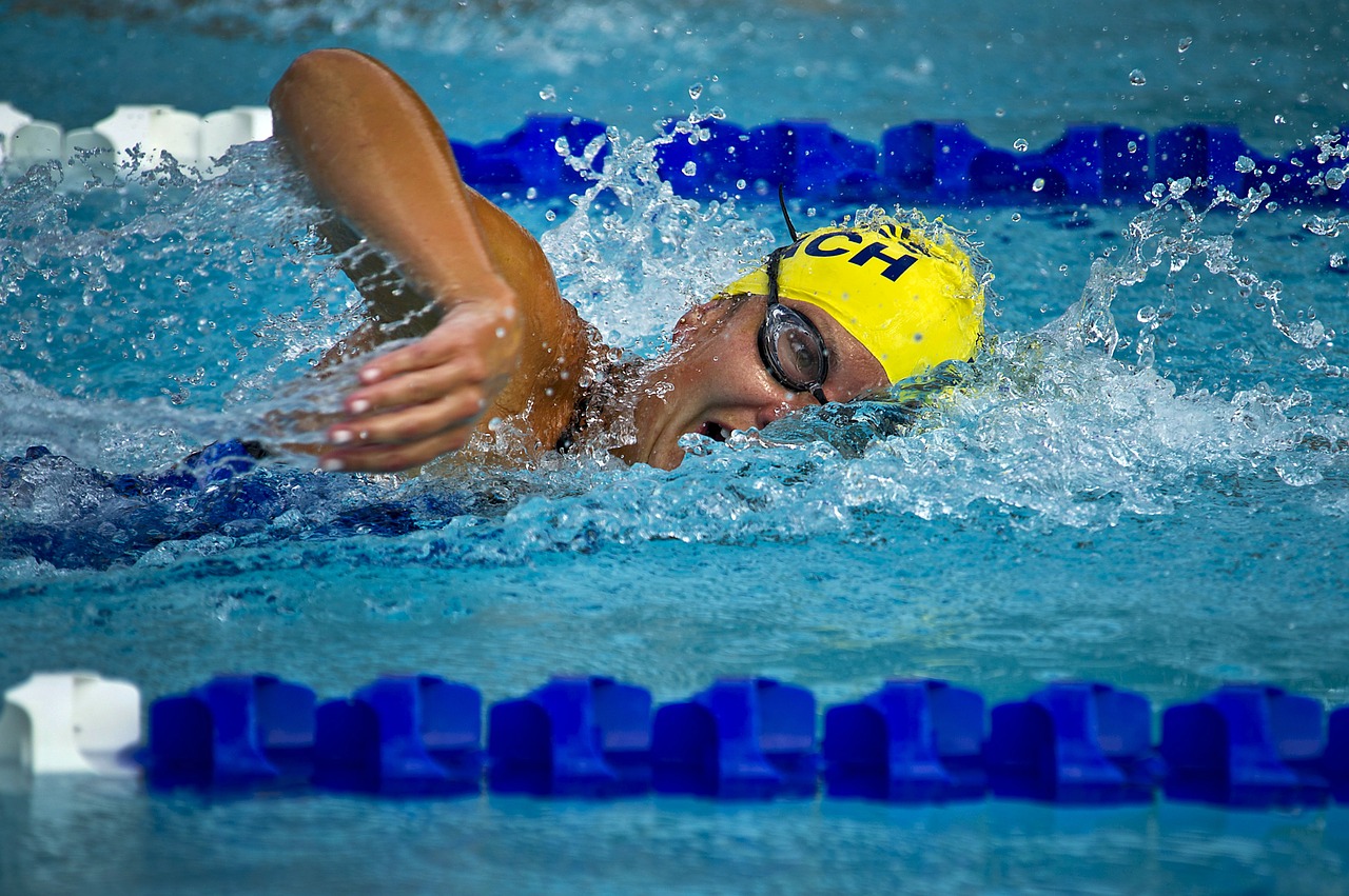 Image - swimming swimmer female race