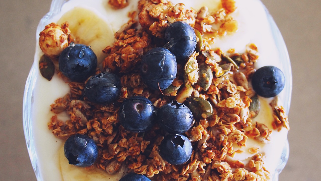 Image - granola breakfast blueberries
