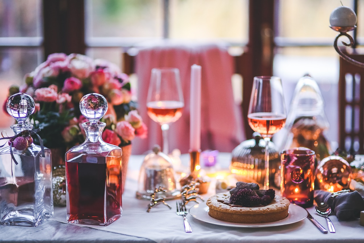 Image - table served prepared set dinner