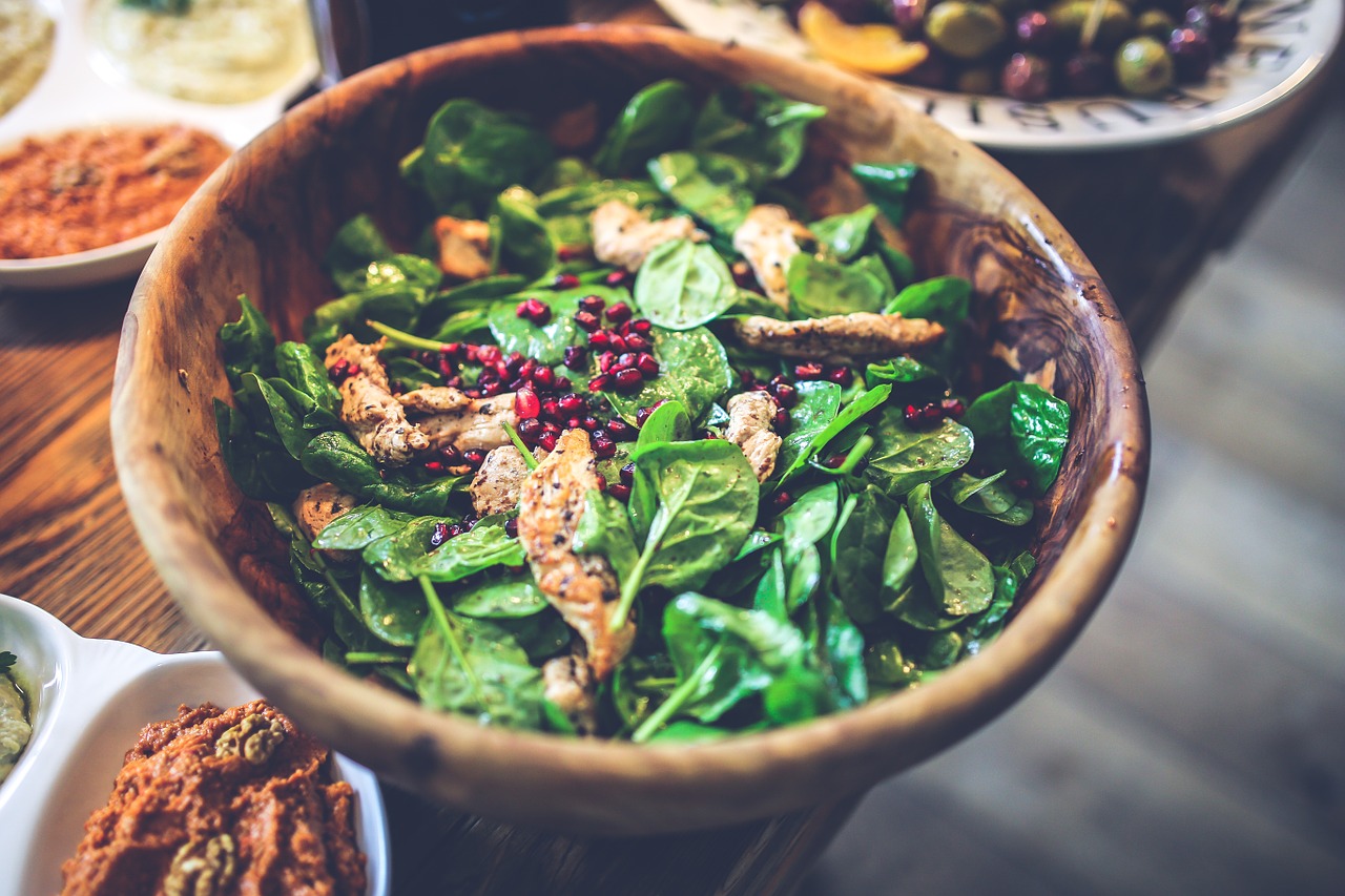 Image - salad healthy food wooden bowl