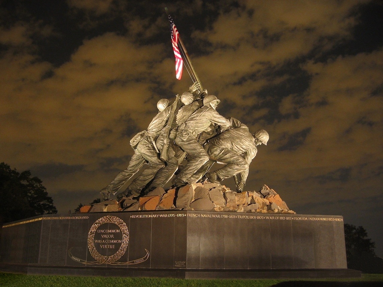 Image - us marines war memorial night