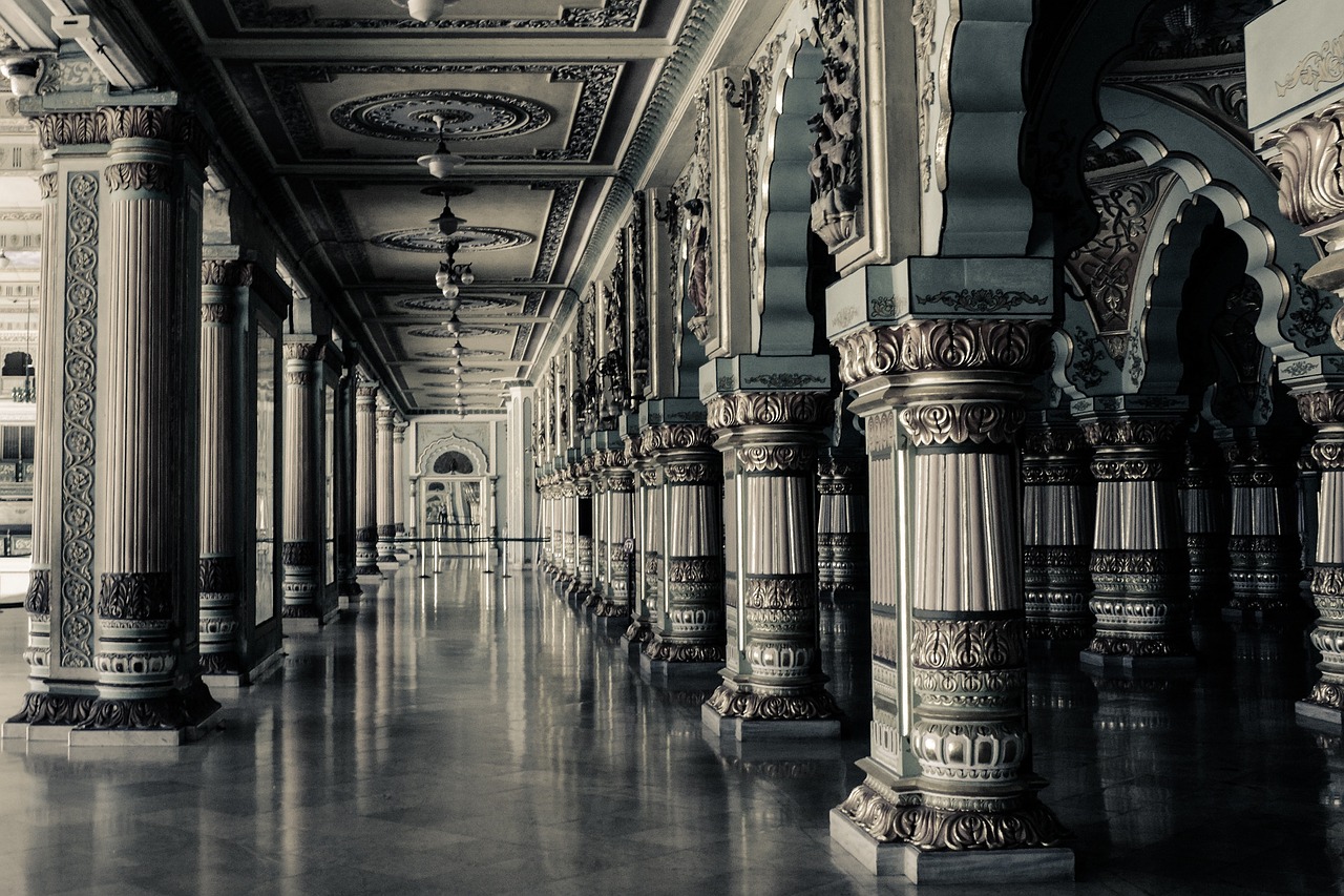 Image - interior columns architecture