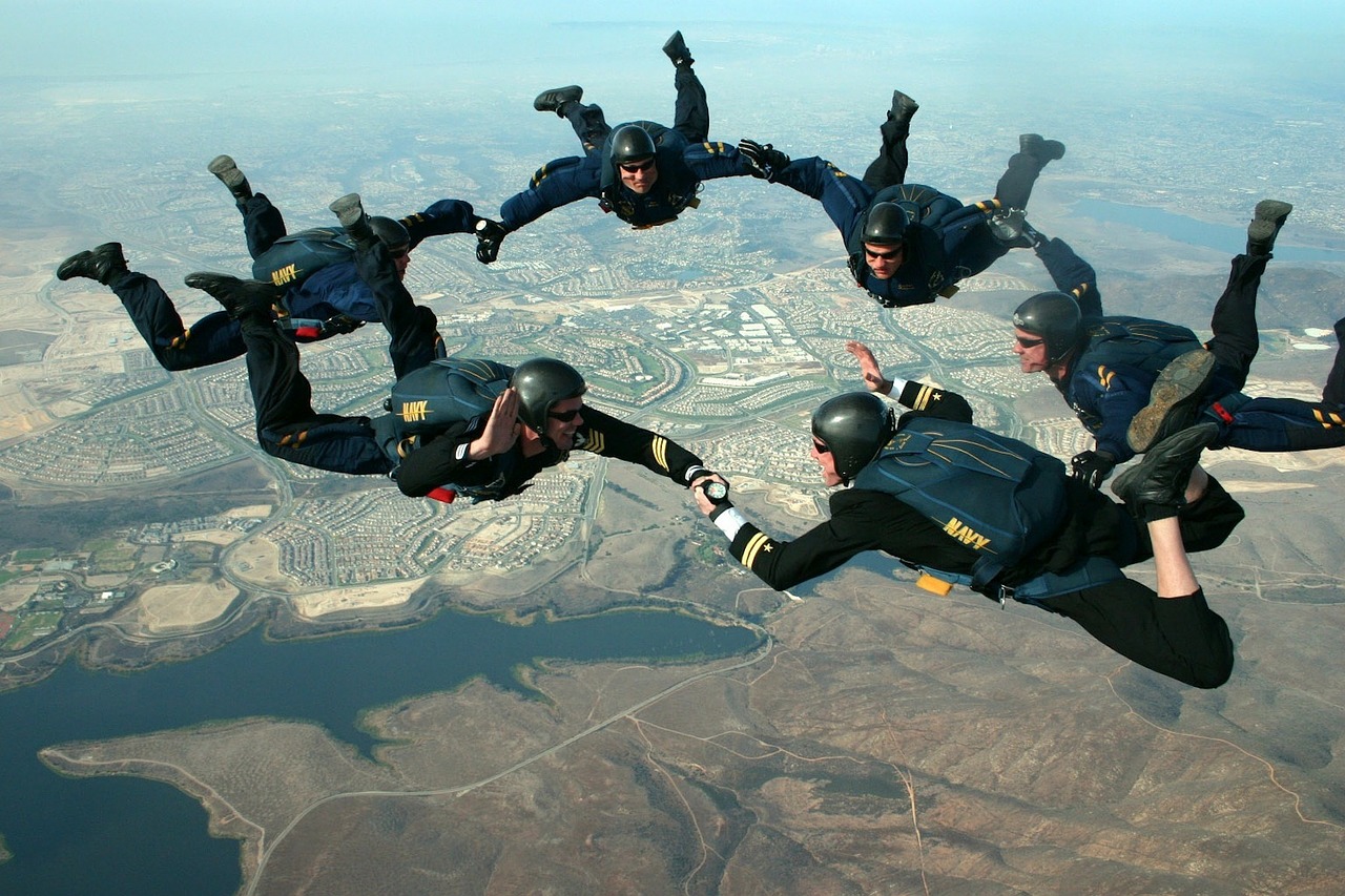 Image - skydivers sky clouds san diego