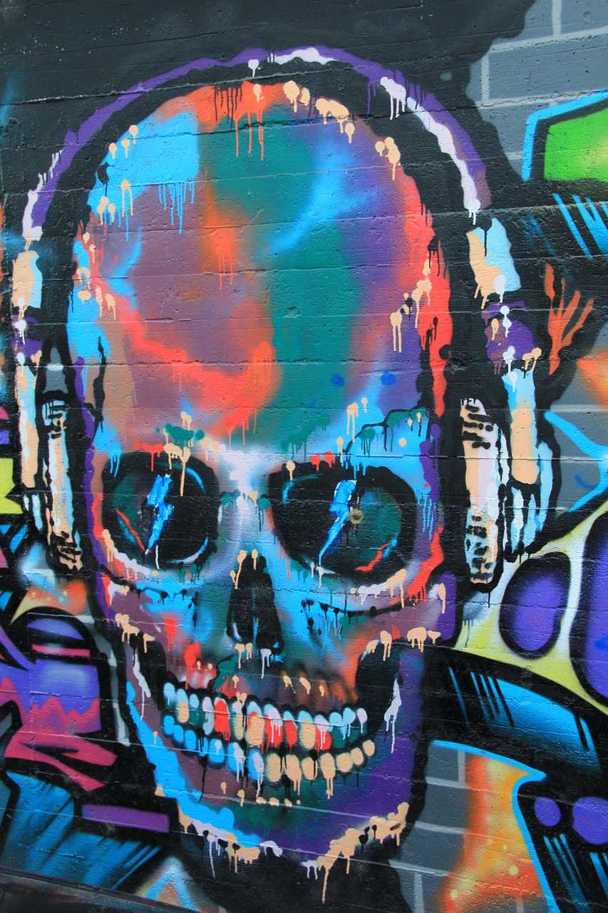 Image - skull and crossbones graffiti wall