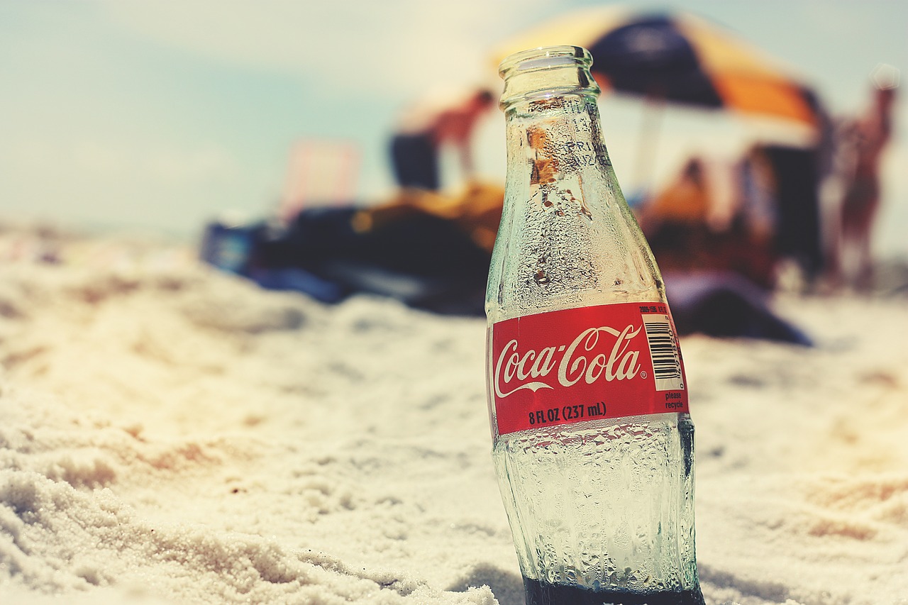 Image - coca cola bottle beach retro