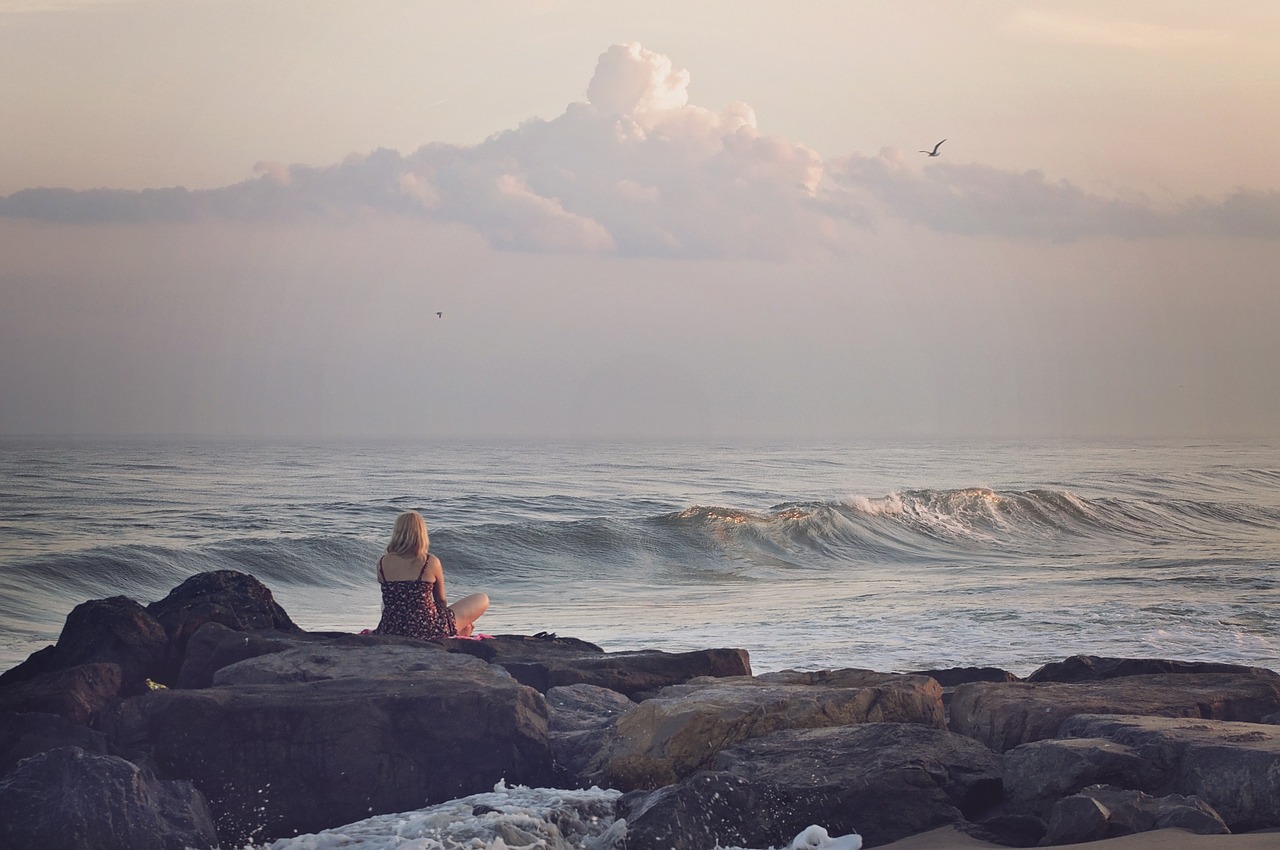 Image - person woman sitting seaside