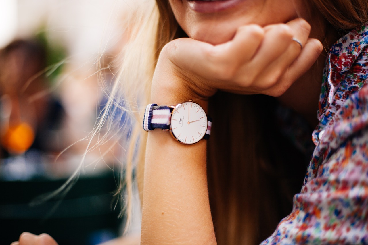 Image - watch timepiece woman wearing