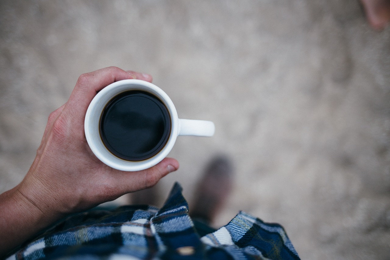 Image - coffee mug person holding cup
