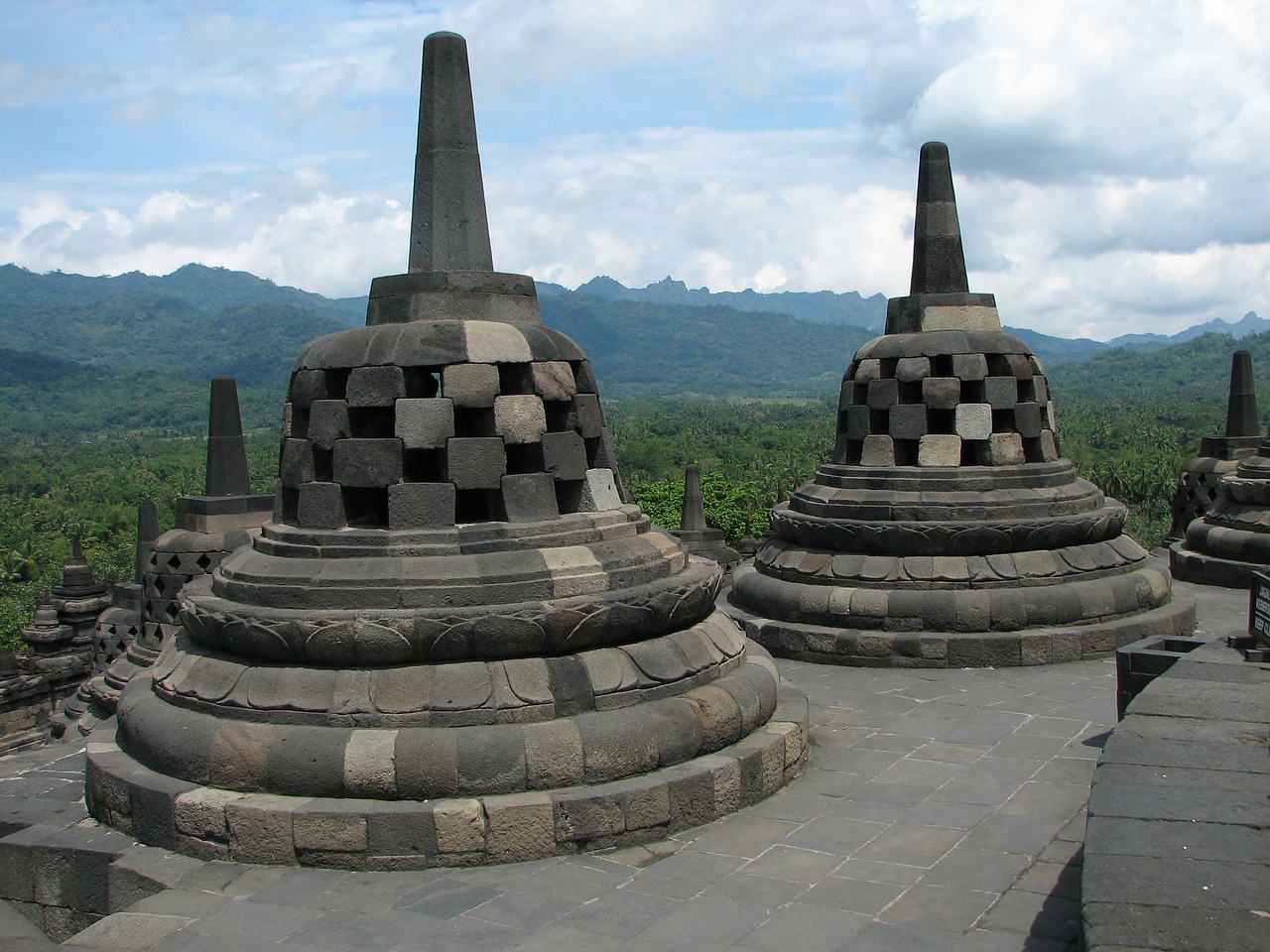 Image - stupa borobudur barabudur mahayana