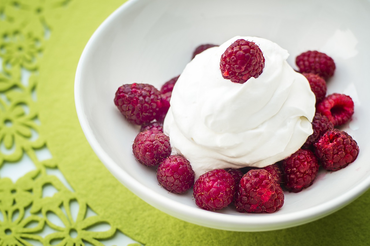 Image - berries whipped cream cream whipped