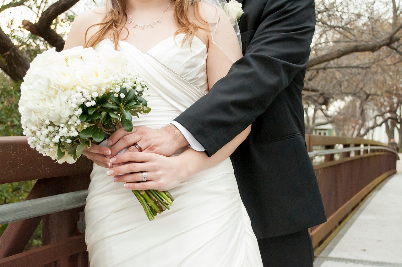 Image - bride groom bouquet bride wedding