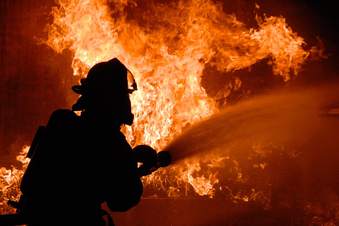 Image - firefighter training live fire