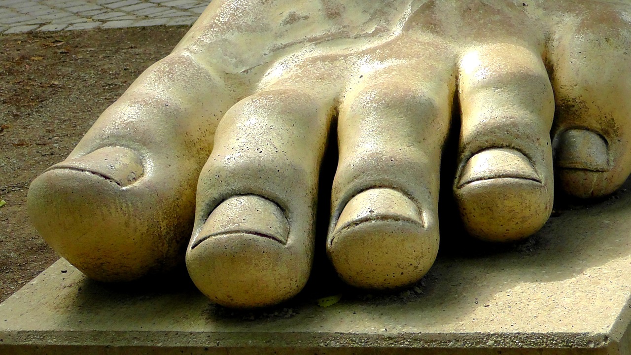 Image - foot sculpture stone ten art