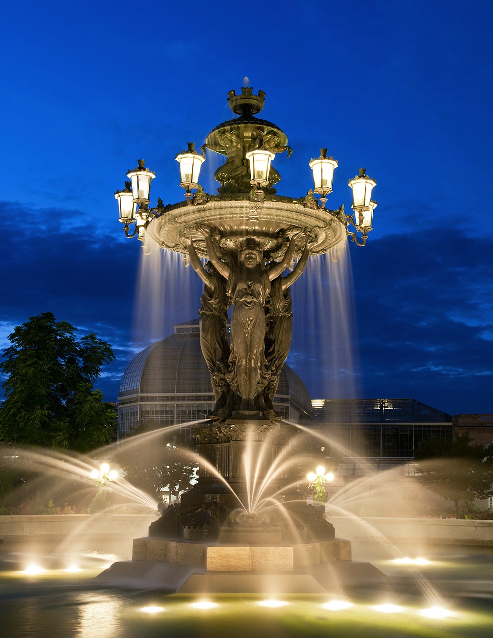 Image - fountain water night evening