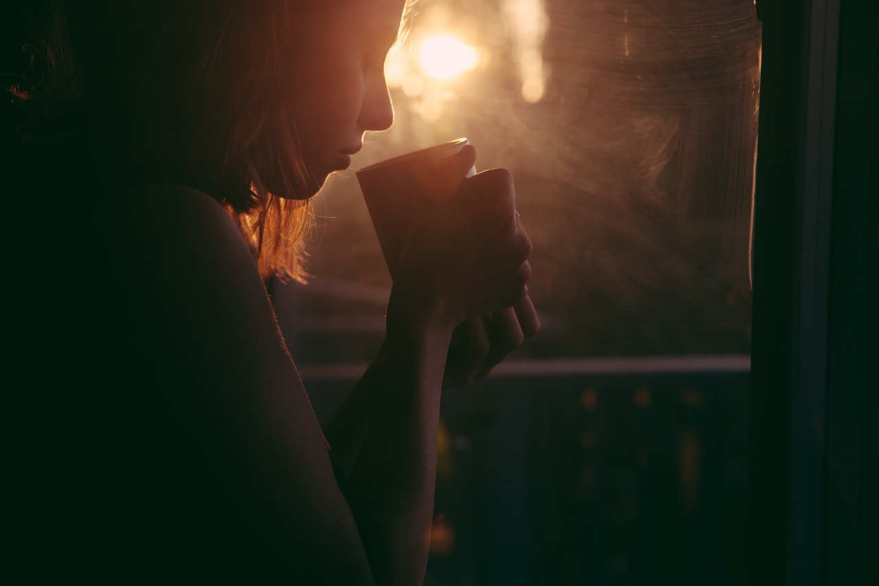 Image - girl drinking tea coffee cup