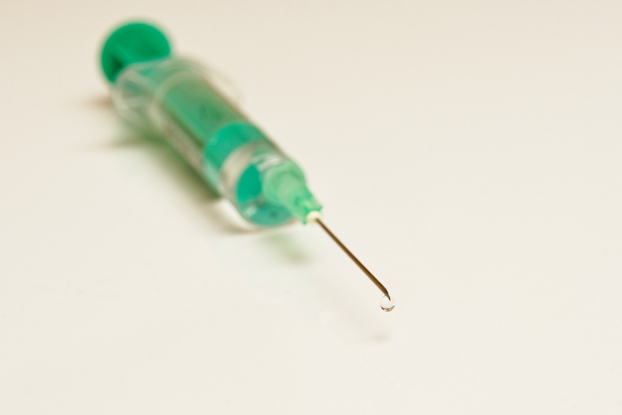 Image - syringe disposable syringe needle