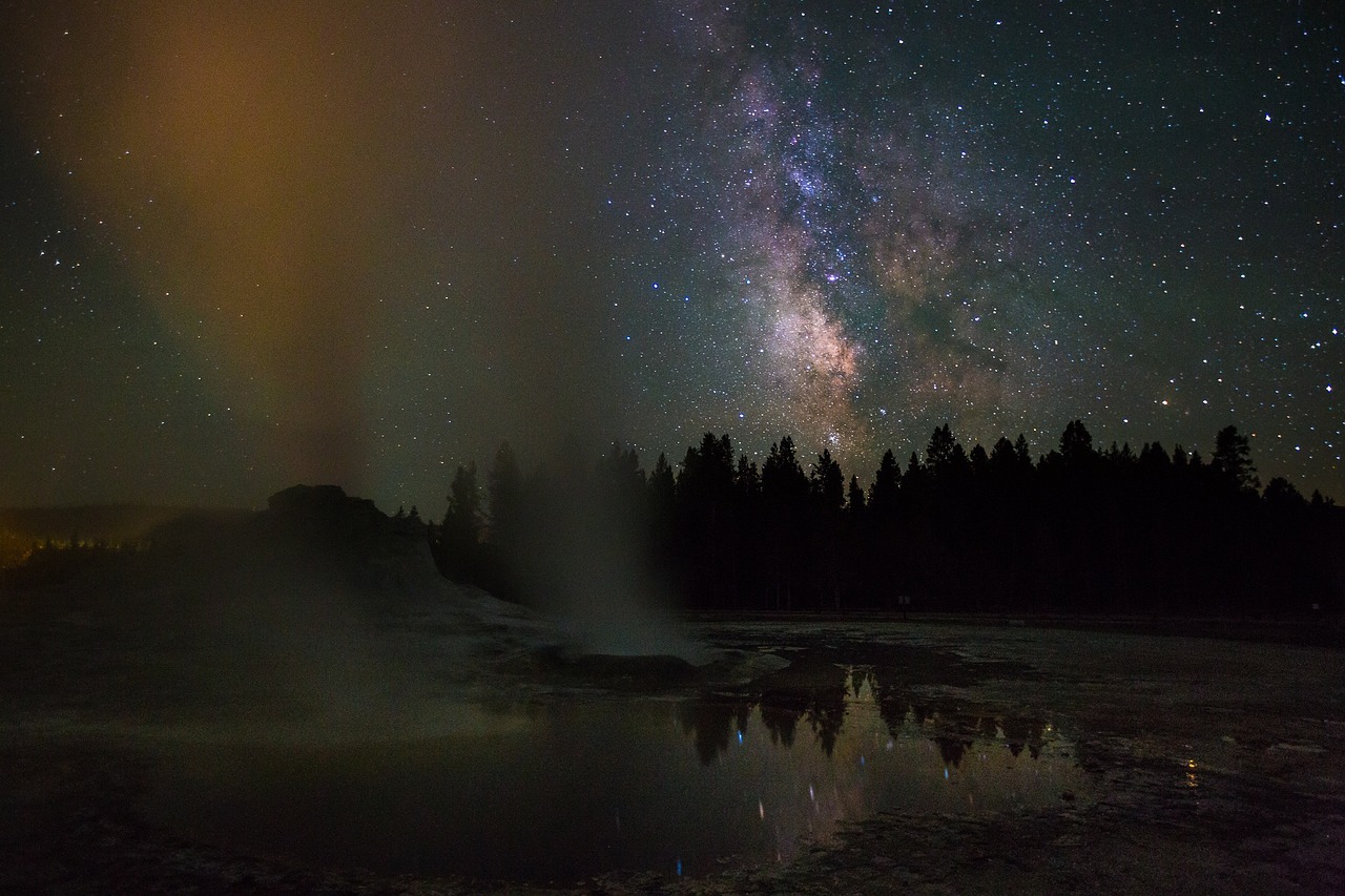 Image - castle geyser milky way