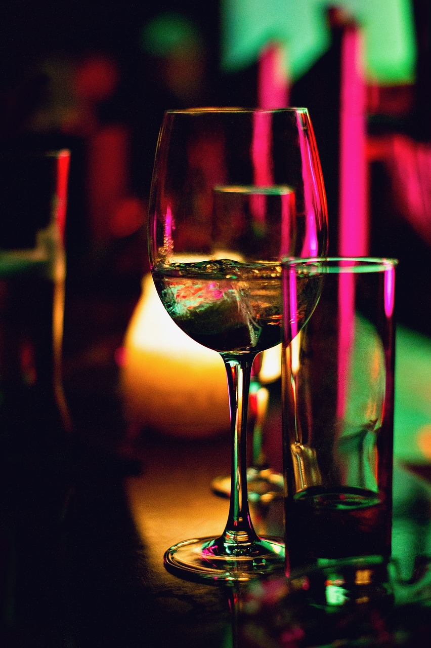 Image - drinks glasses drinking bar
