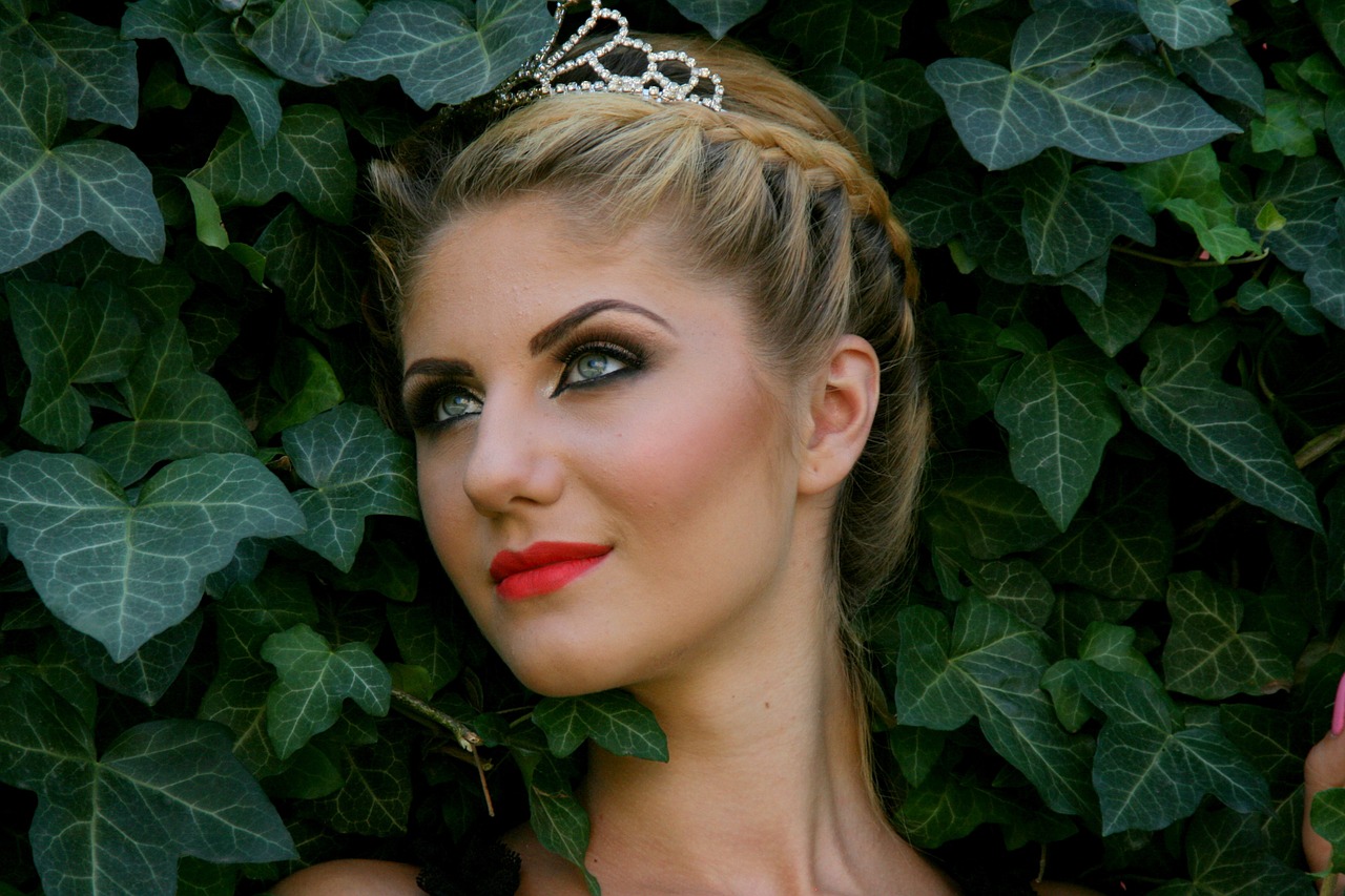 Image - girl blond hair blue eyes princess