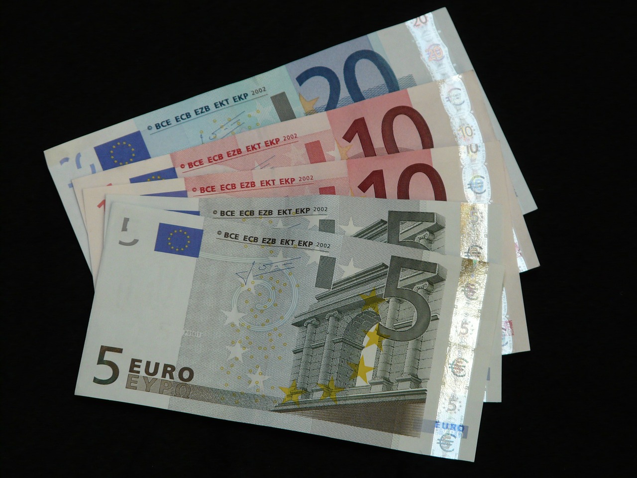 Image - money bank note bills euro value