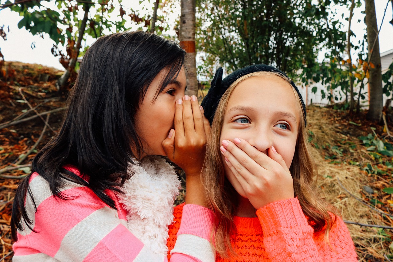 Image - girls whispering best friends young