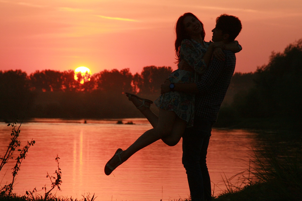 Image - couple love sunset water sun