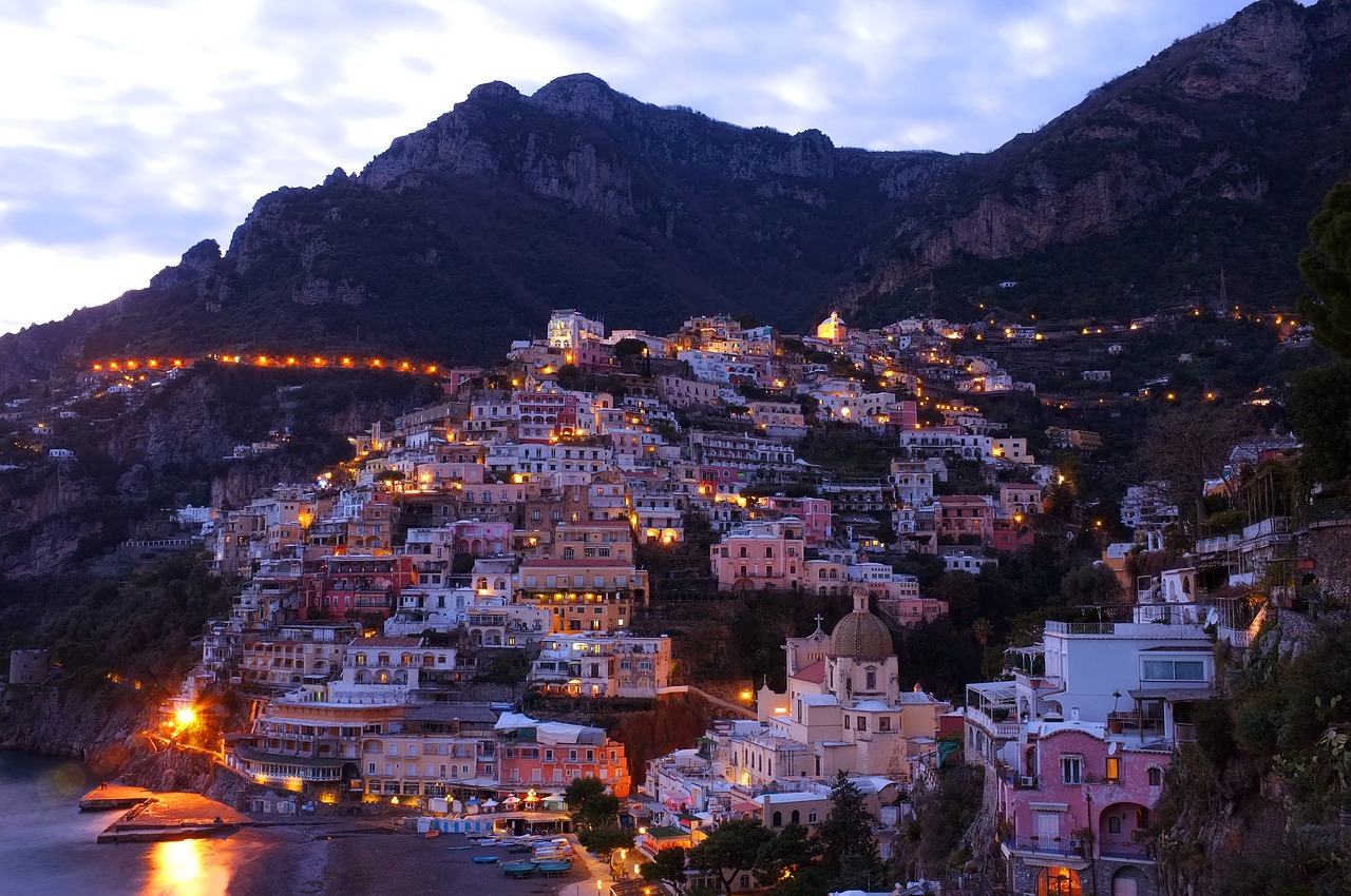 Image - cinque terre village night