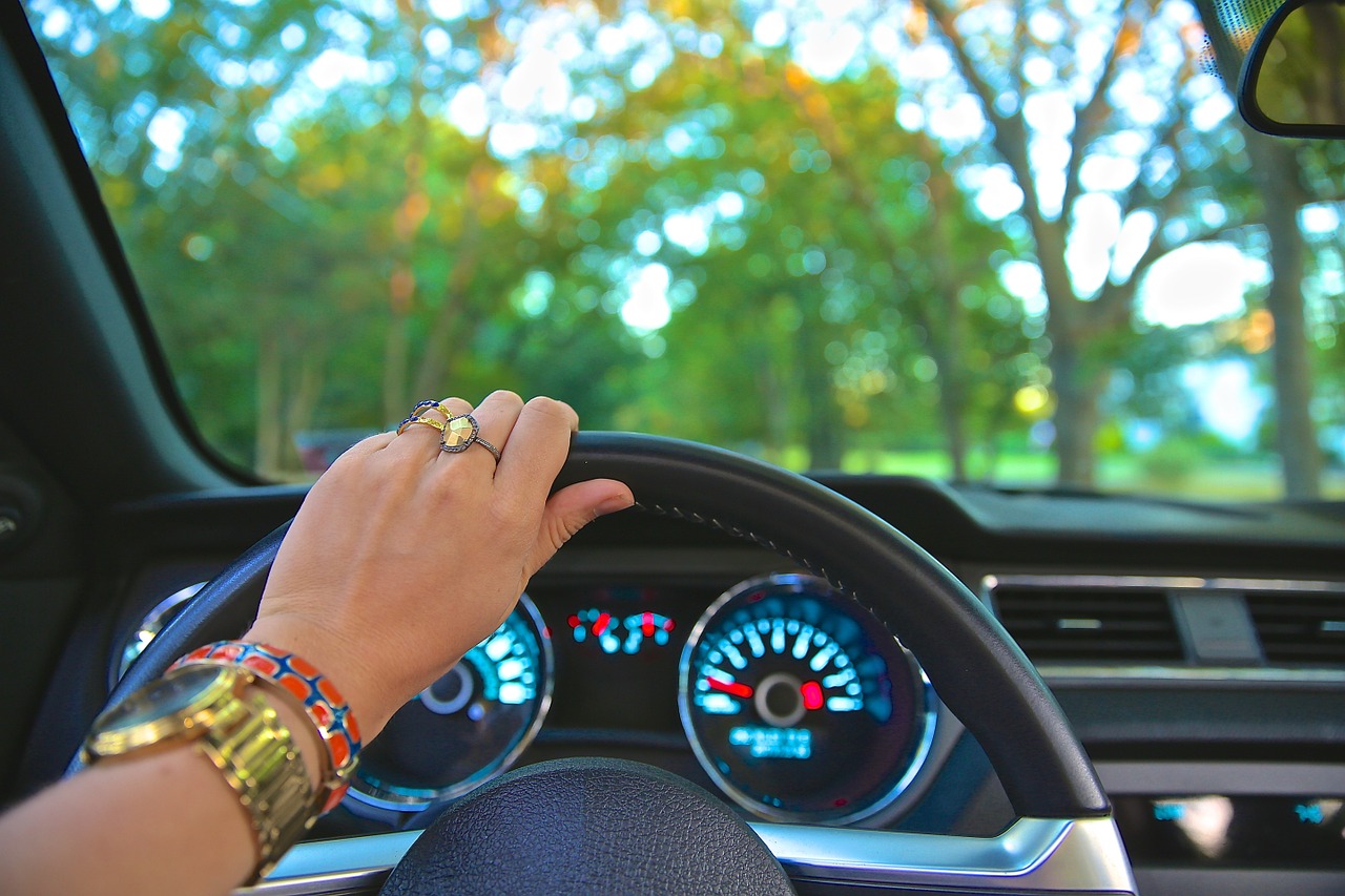 Image - driving steering wheel car