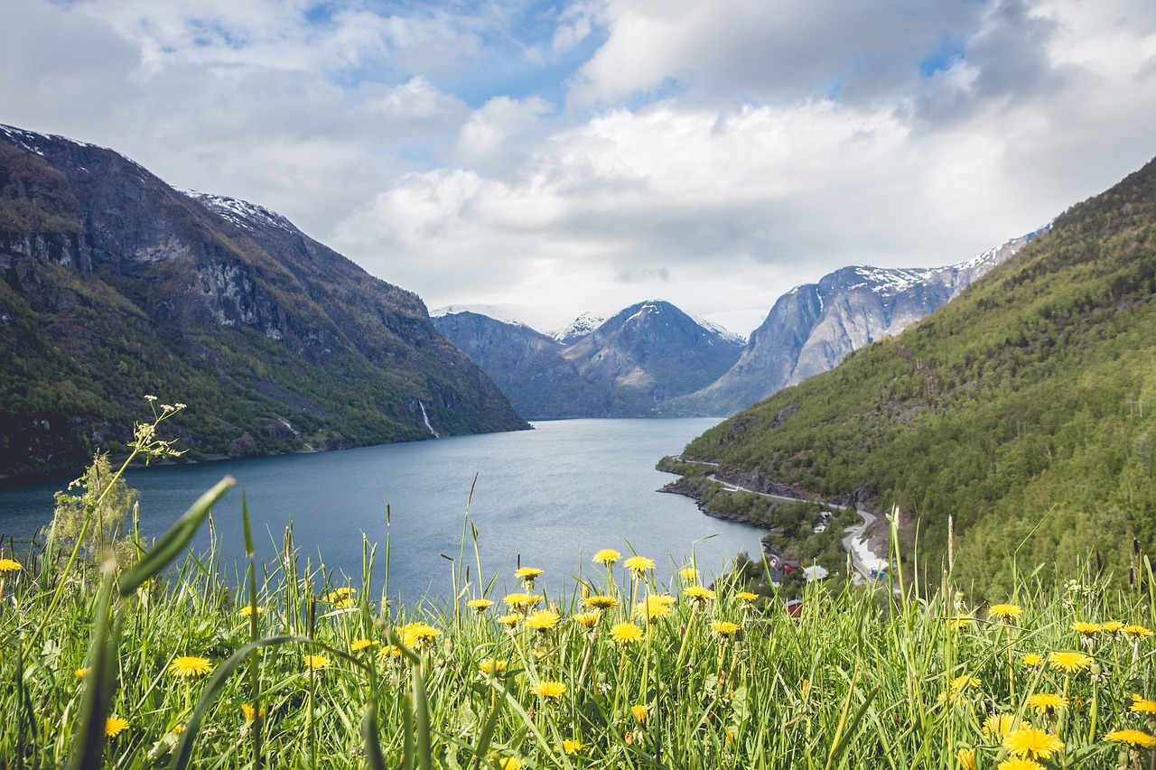 Image - landscape mountains hills valleys