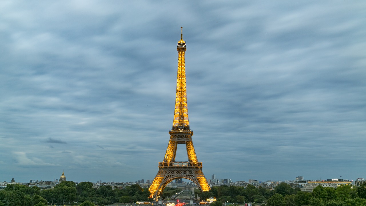 Image - eiffel tower night view paris