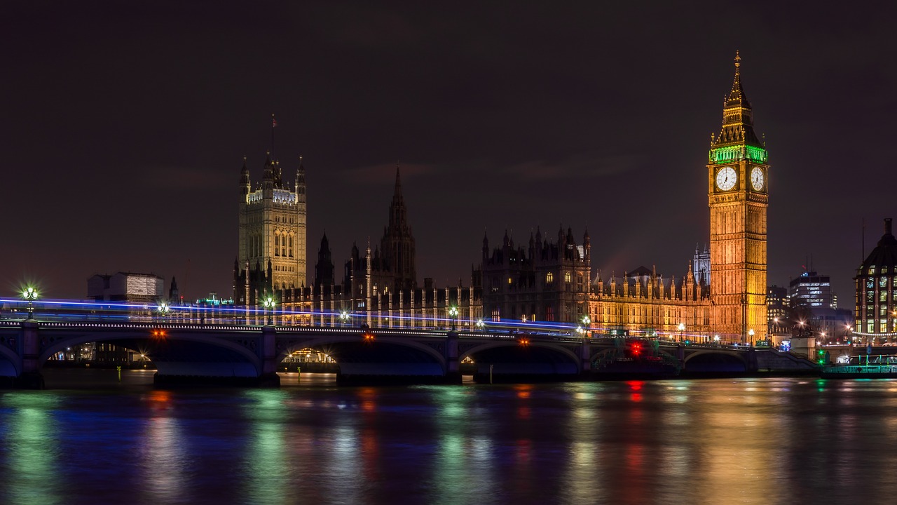 Image - london bridge night clock thames