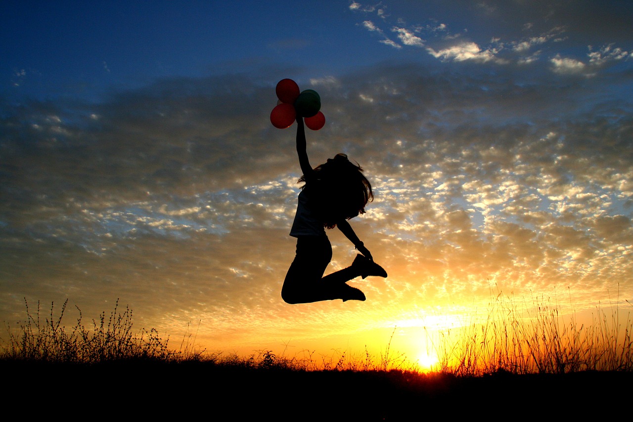 Image - girl sunset balloons bounce flight