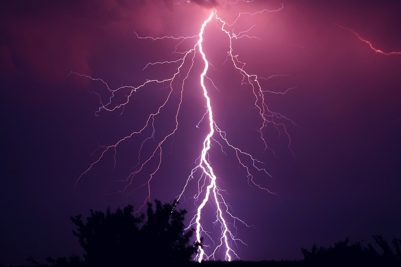 Image - thunder thunderstorm violet purple