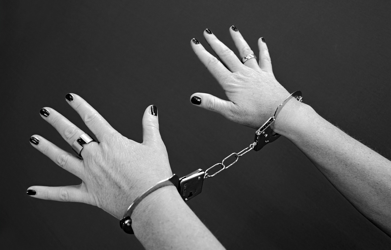 Image - handcuffs prisoners woman female