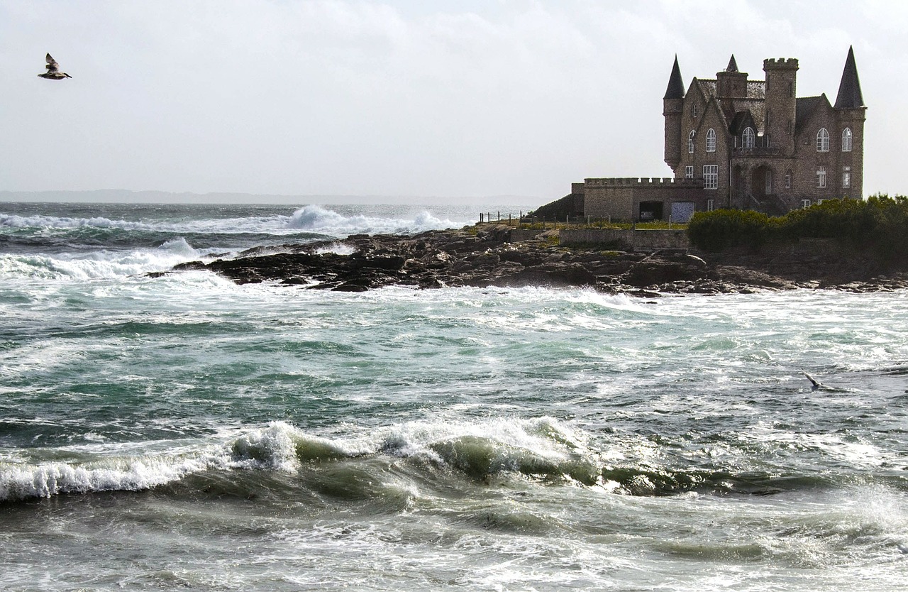 Image - water france bretagne castle